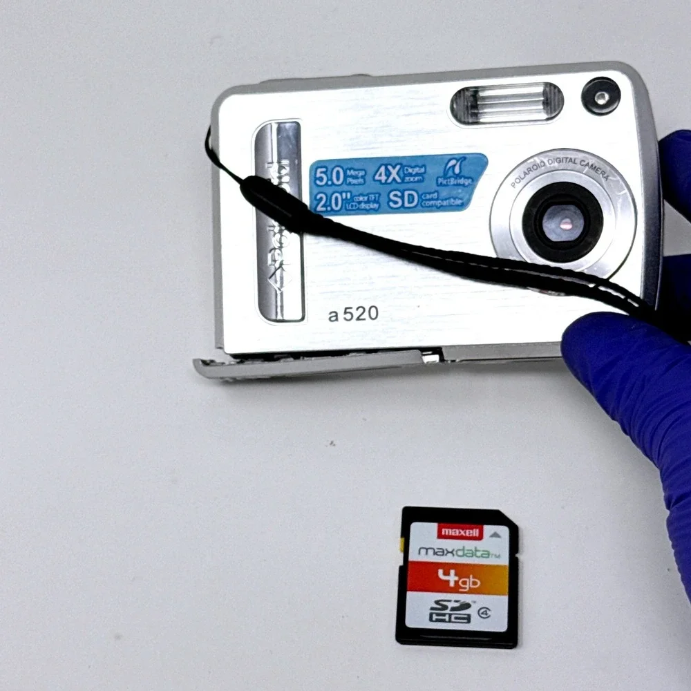Polaroid a520 Digital Camera Silver 5.0MP 2.0 LCD 4x Zoom Compact Digicam Y2K 4G